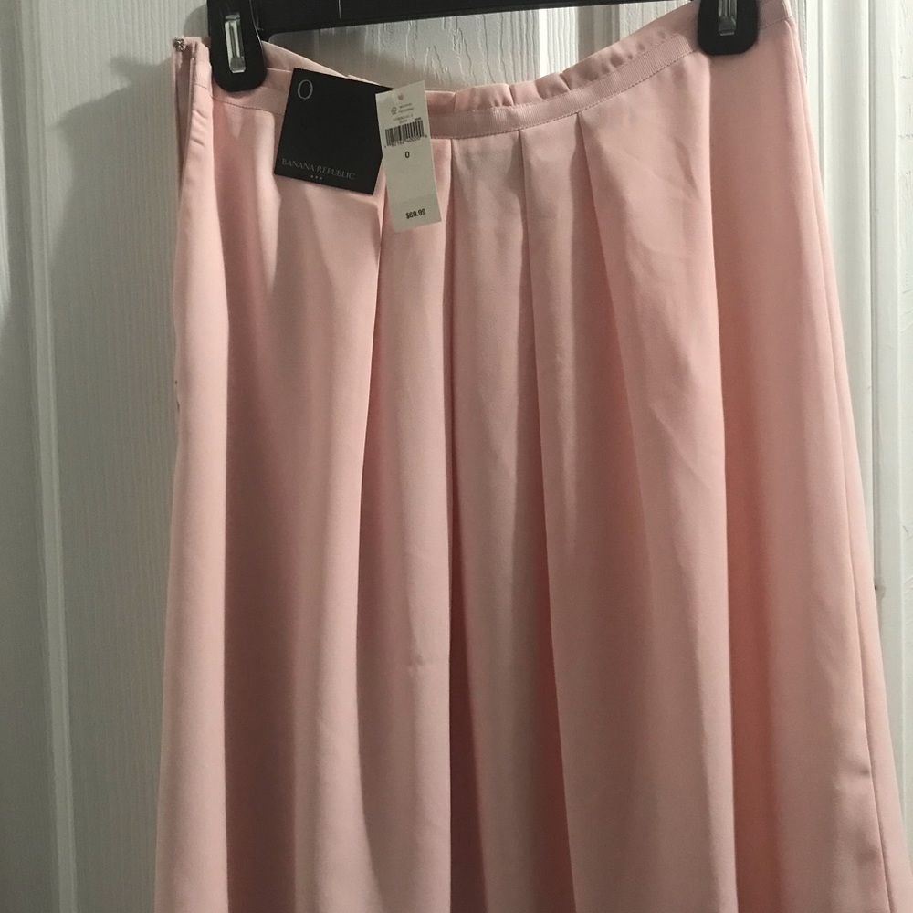 Banana Republic Skirt (pink) - size 0